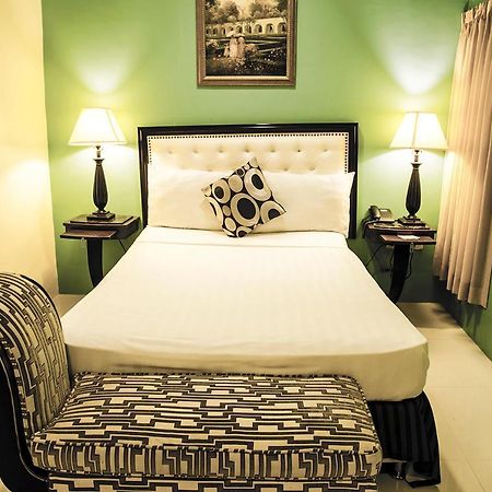 Dreamwave Hotel Ilagan Bagian luar foto