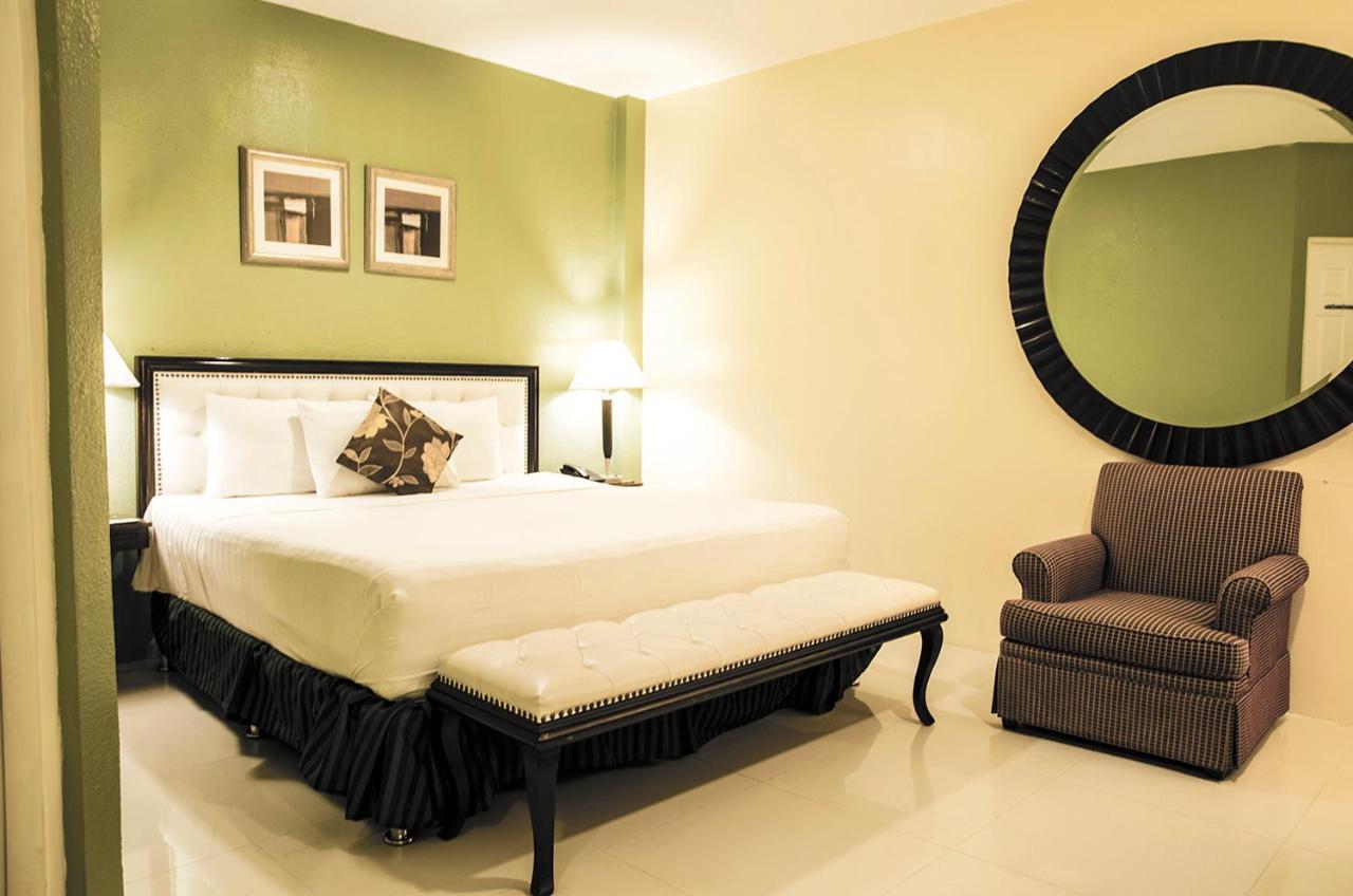 Dreamwave Hotel Ilagan Bagian luar foto