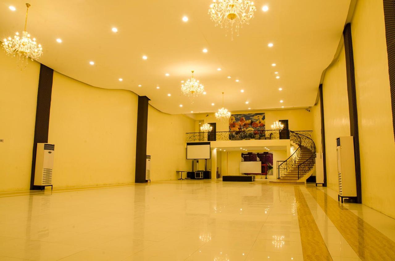 Dreamwave Hotel Ilagan Bagian luar foto